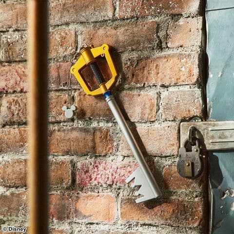 【新品・未開封品】ライトアップキーブレード　キングダムチェーンVer. 2　②