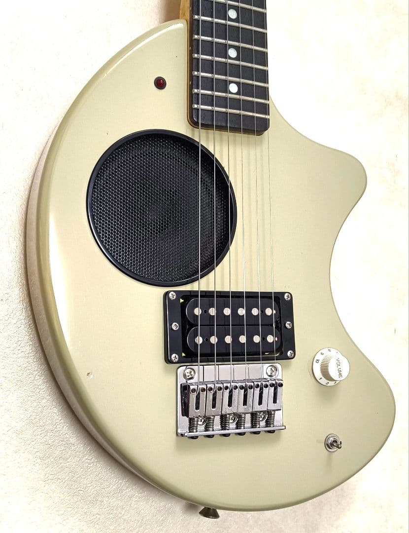 【美品】ZO-3 グレー アンプ内蔵ミニギター 専用ケース付 ぞーさん