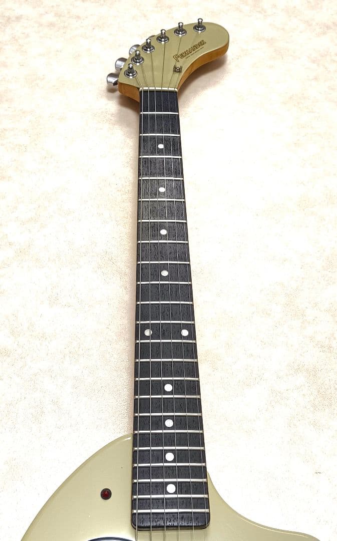 【美品】ZO-3 グレー アンプ内蔵ミニギター 専用ケース付 ぞーさん