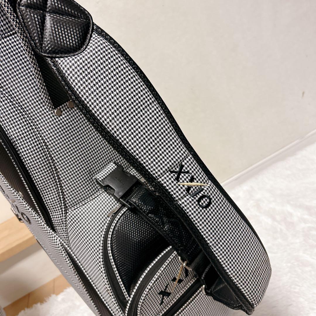 XXIOゼクシオ メンズ 大型キャディバッグ 千鳥格子柄 トラベルカバー付属