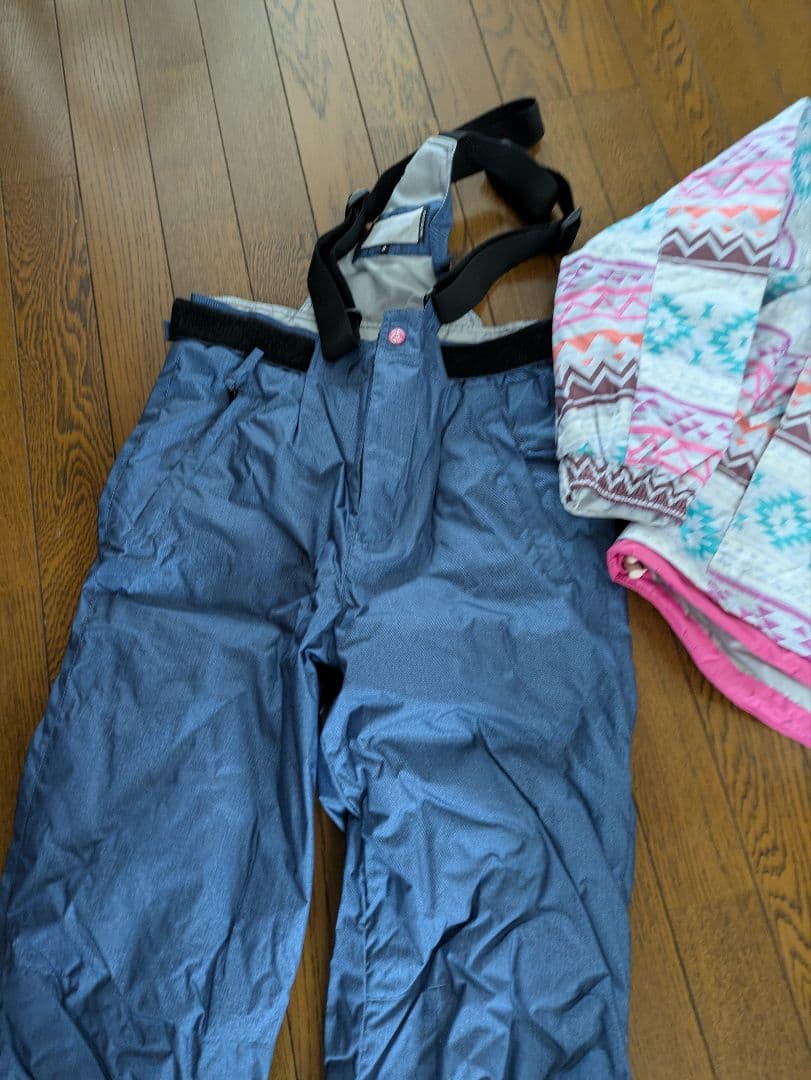 新品未使用　スキーウェア　スノーボードウェアセット　上下セット　9号　M　160