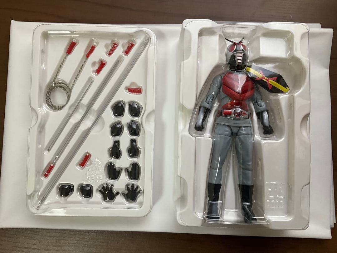 【中古品】S.H.Figuarts 真骨彫製法 仮面ライダーX