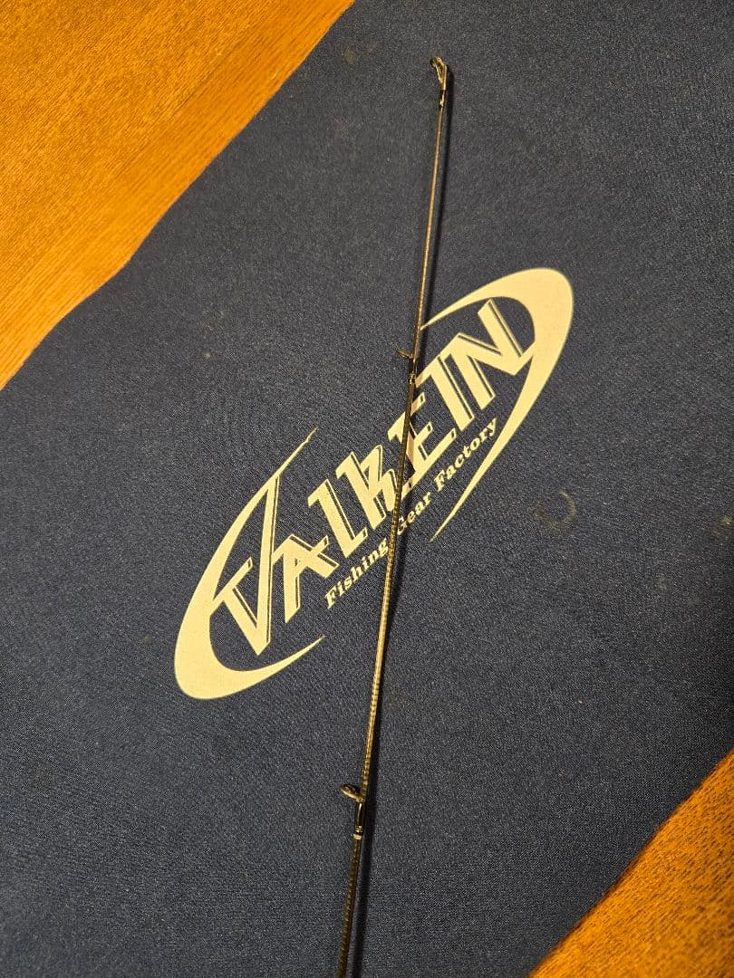 ダーインスレイヴ ブラックヴェスパイン 61l-h