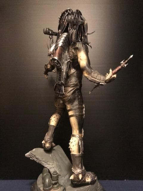 サイドショウ AVP2　ウルフ・プレデター1/5スケール スタチュー