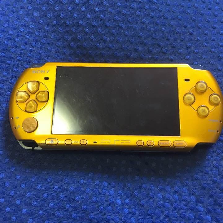 PSP本体・ソフト・充電器・メモリーカード付