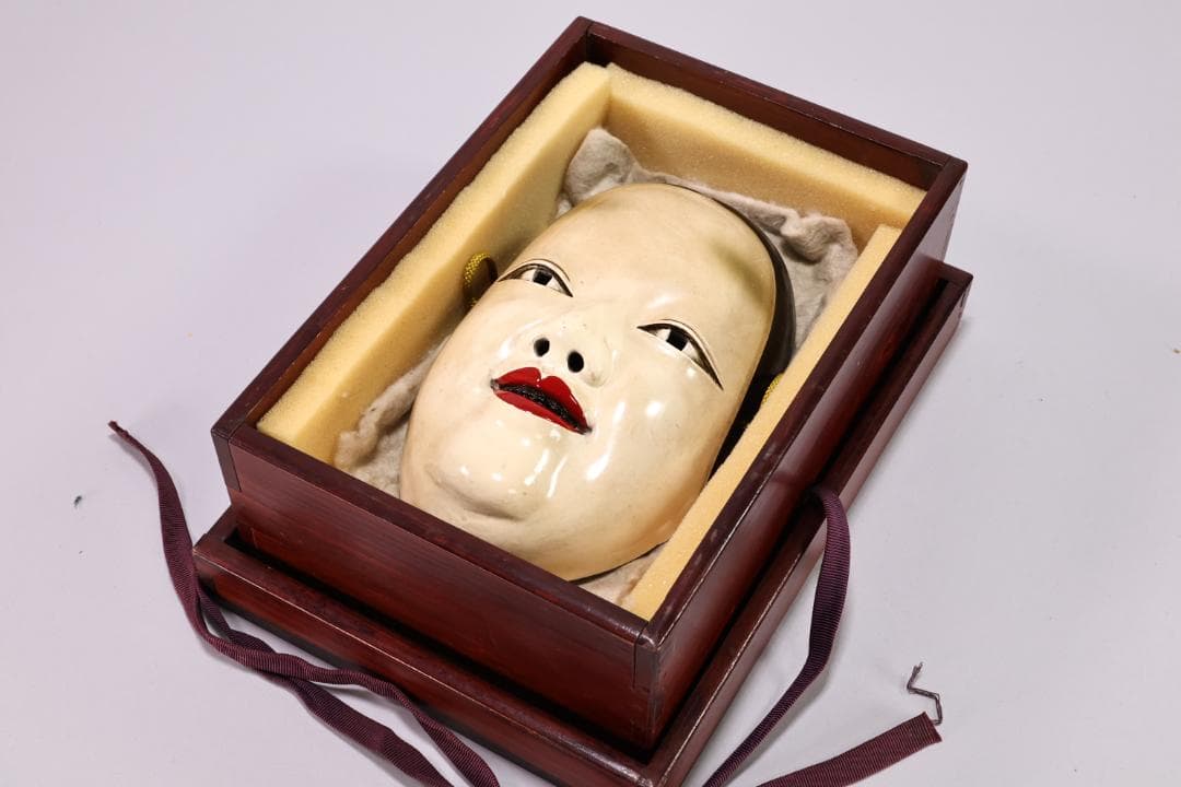 時代 古面　木彫彩色能面「小面」縦21cm　女面 お歯黒 能楽面　BK127