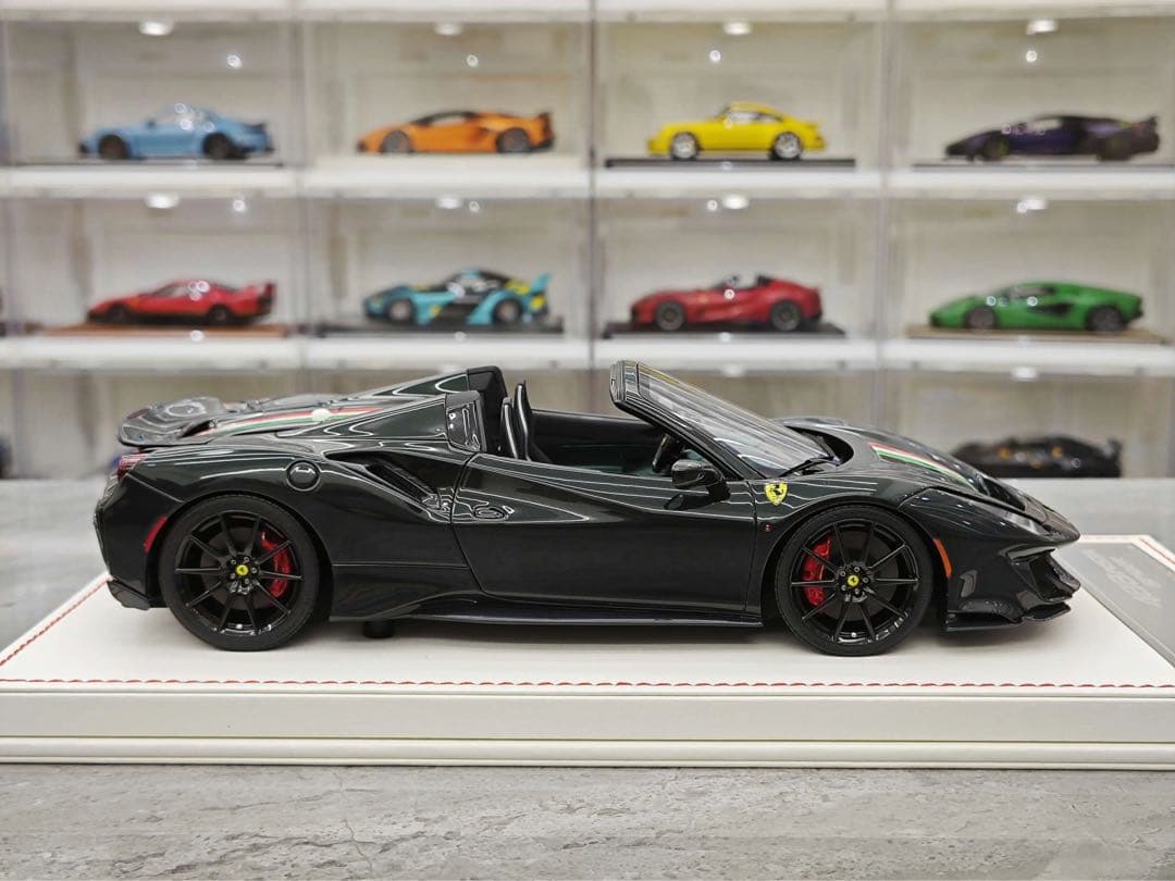 希少 DM モデル 1/18 フェラーリ 488 ピスタ ミニカー 限定30台