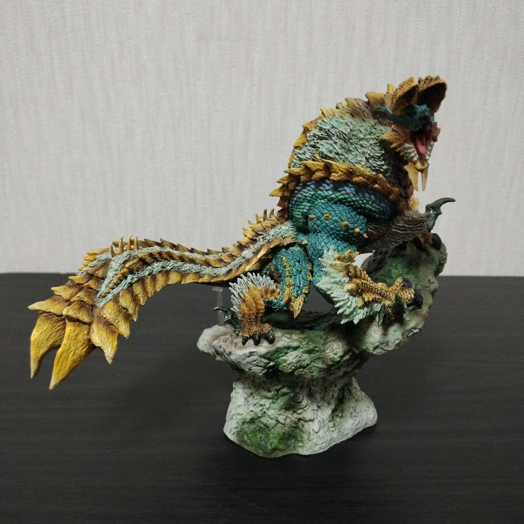 クリエイターズモデル　ジンオウガ　雷狼竜(初版)　獄狼竜　２体セット　開封済