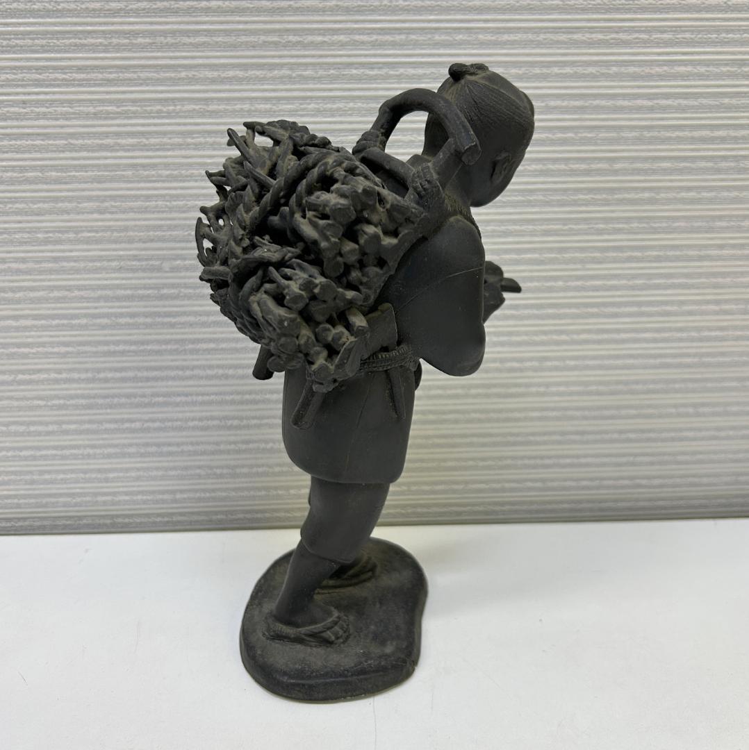 銅器　二宮金次郎像　23cm　約2kg