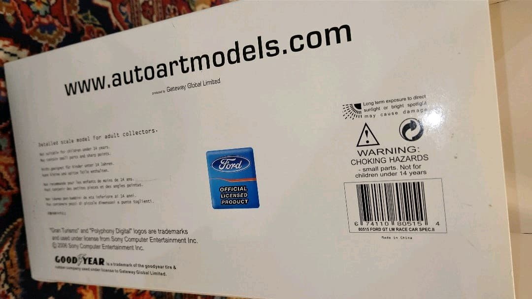 オートアート 1/18スケール フォードGT LMレースカー スペックII