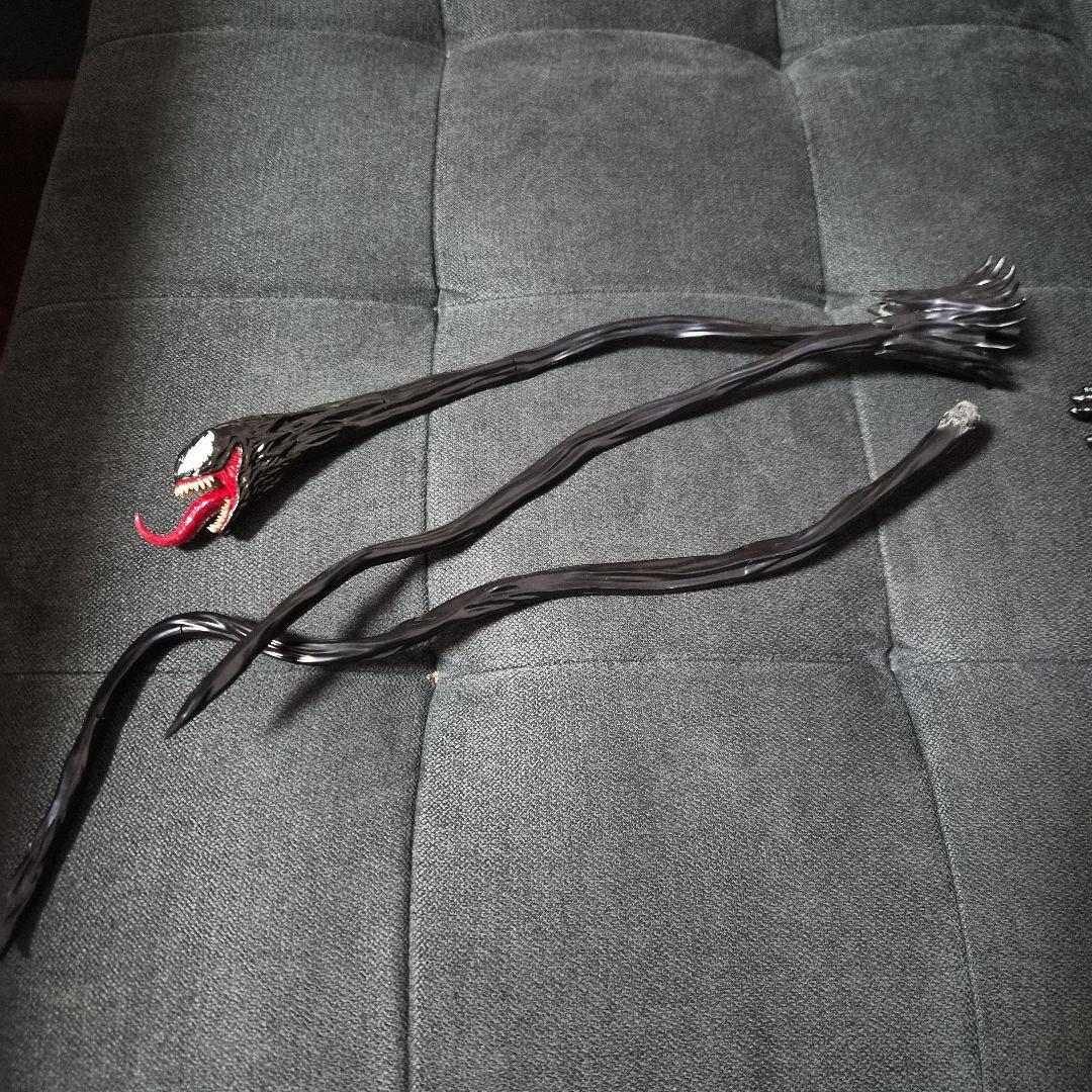 ホットトイズ　ヴェノム