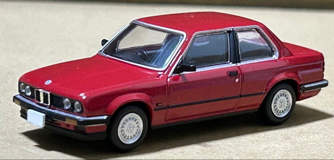トミカリミテッドヴィンテージネオ  318i 2ドア