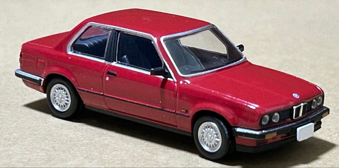 トミカリミテッドヴィンテージネオ  318i 2ドア