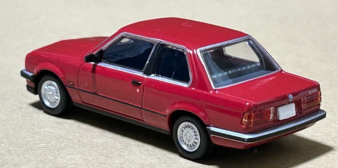 トミカリミテッドヴィンテージネオ  318i 2ドア