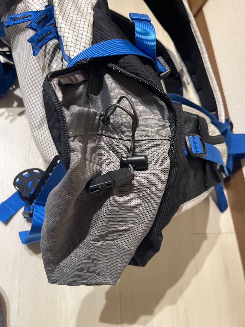 Burton [ak] インクライン 20L バックパック