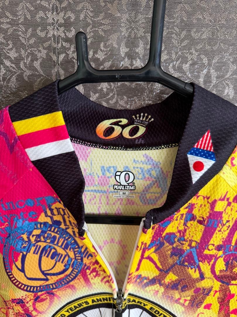 パールイズミのサイクリングシャツ