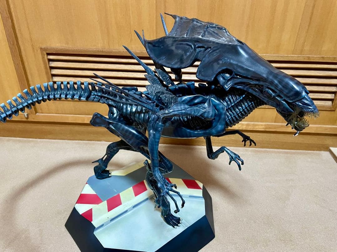 【限定1000体】サイドショウ クイーン・エイリアン ジオラマ