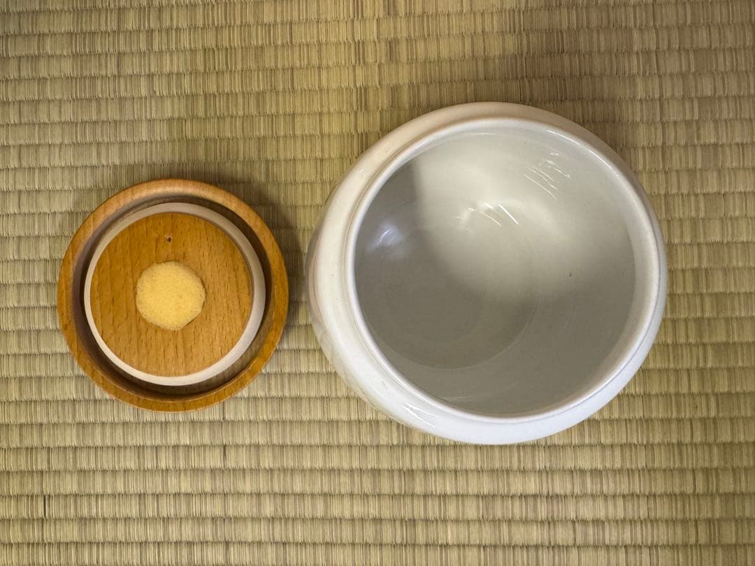 希少　Butz-Choquin ブッショカン　タバコ入れ　イタリア製　陶器　電車