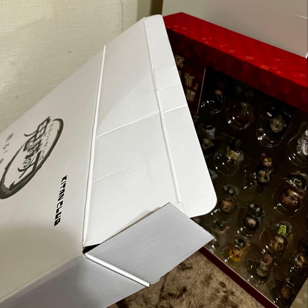 座る『鬼滅の刃』25体セット　キタンクラブ