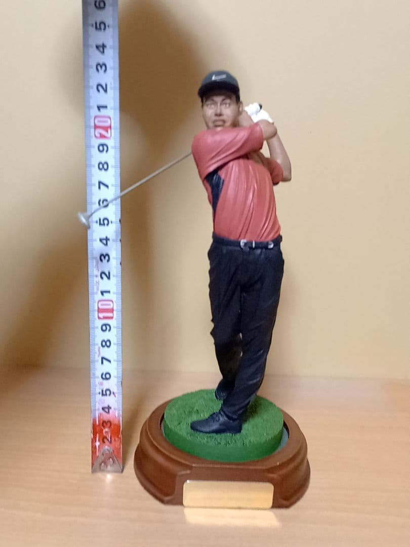 タイガーウッズ　フィギュア　ゴルフ