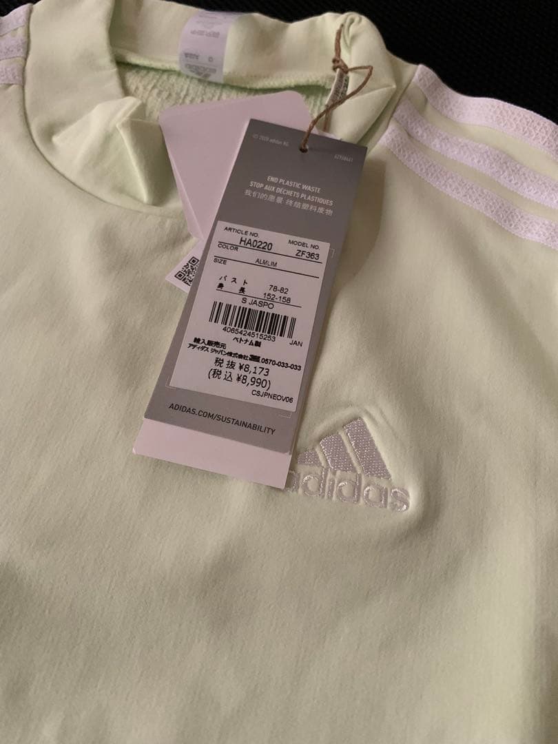 adidasセットアップ S ノースリーブスカートモックネックライトグリーン