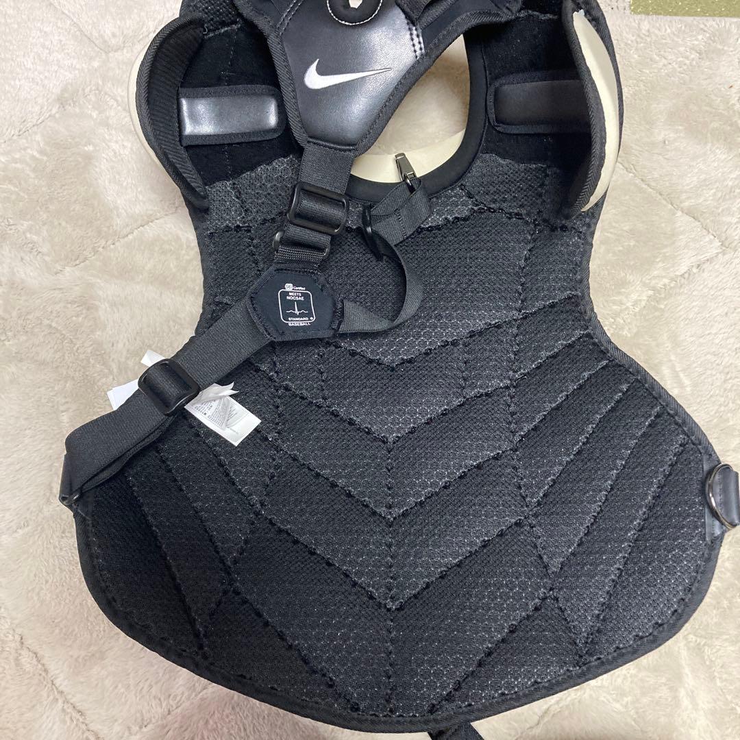 ナイキ硬式キャッチャー防具