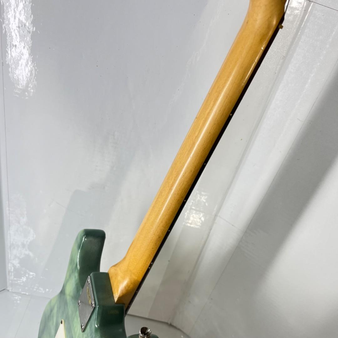 Vintage 　ストラトキャスタータイプ 　カモ感グリーン