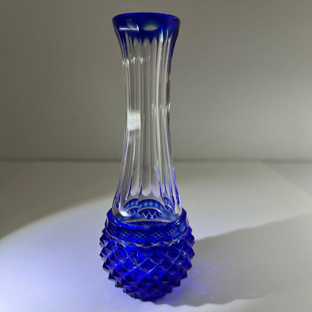 島津磯斉　薩摩切子色被ガラス鶴首花入　共箱　高さ15㎝　東Y7-0717⭐︎1F