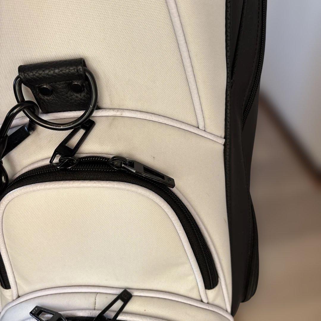 ‼️最終値下げ‼️ トラヴィスマシュー スタンドキャディバッグ ホワイト/ブラック