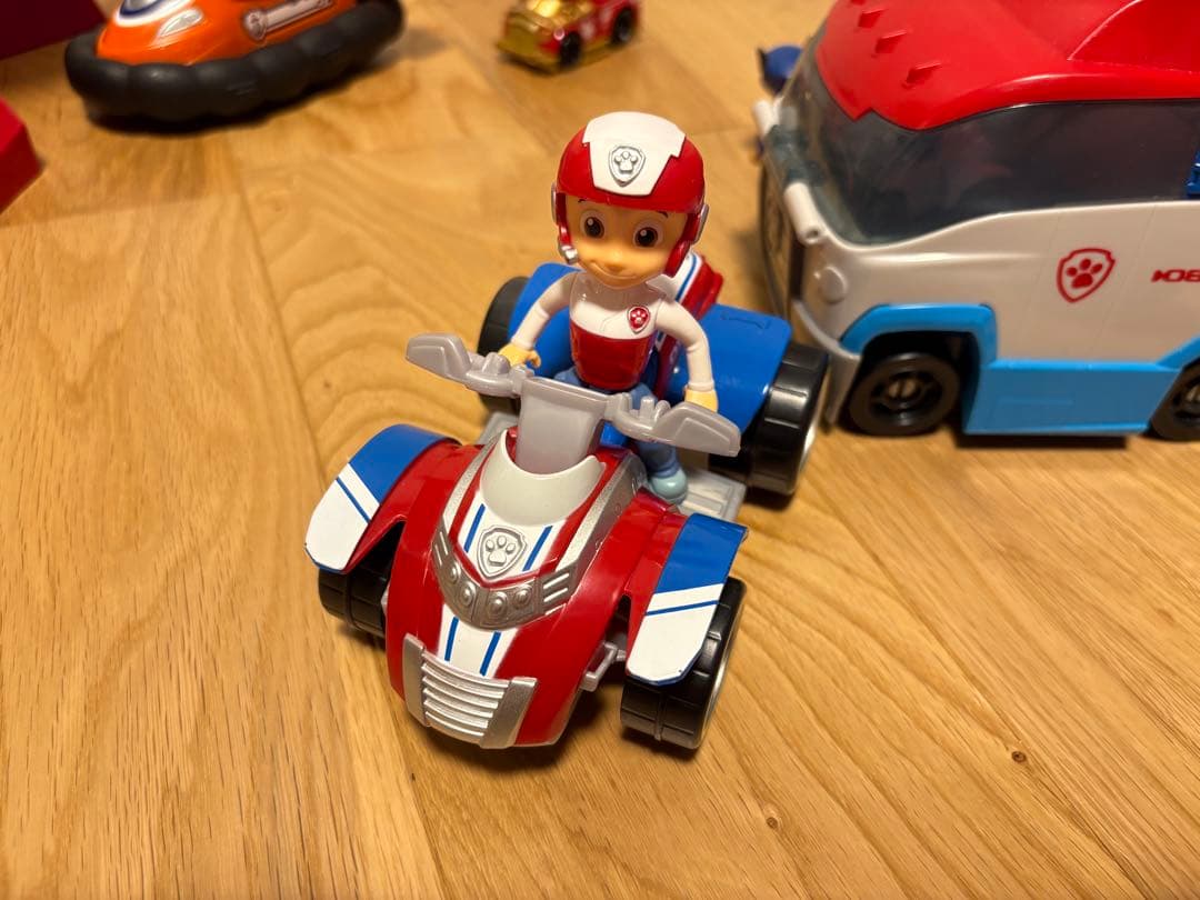 パウパトロールタワーとバウパトローラーとNintendo Switchソフト