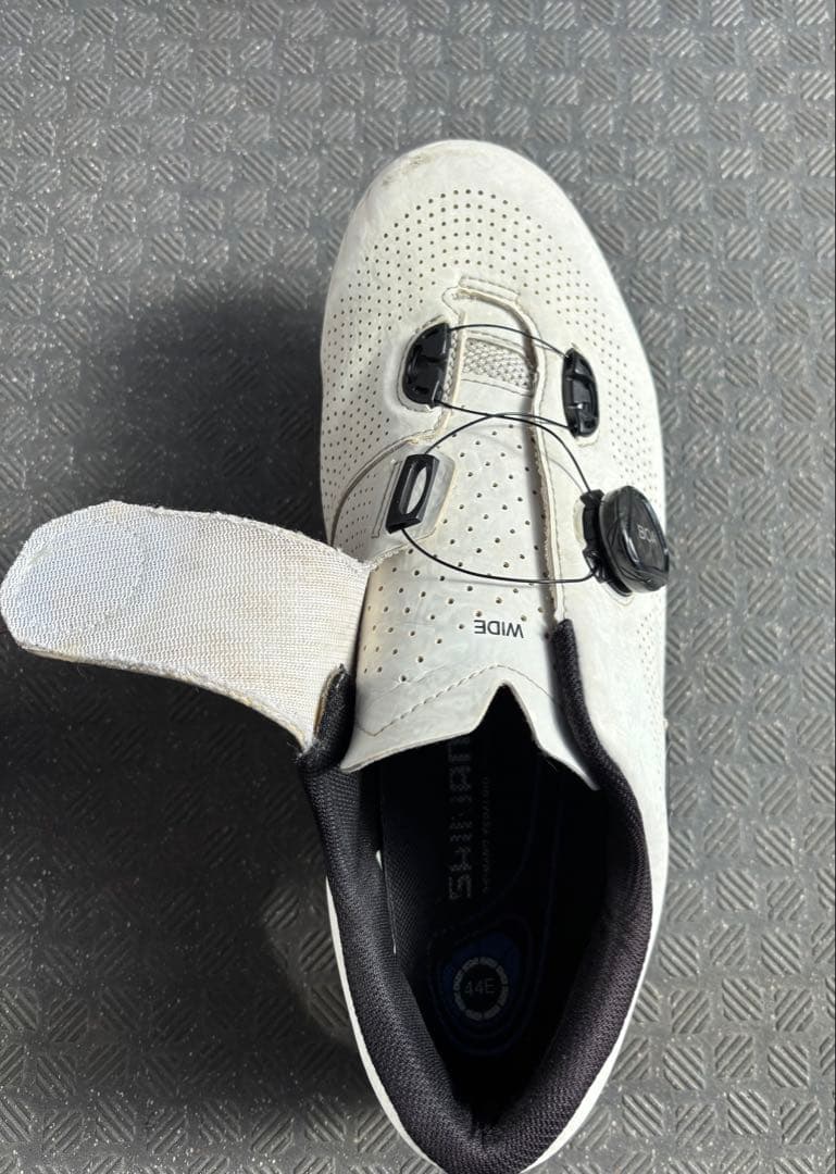 SHIMANOビンディングシューズ SH-RC701 44E ワイドタイプ