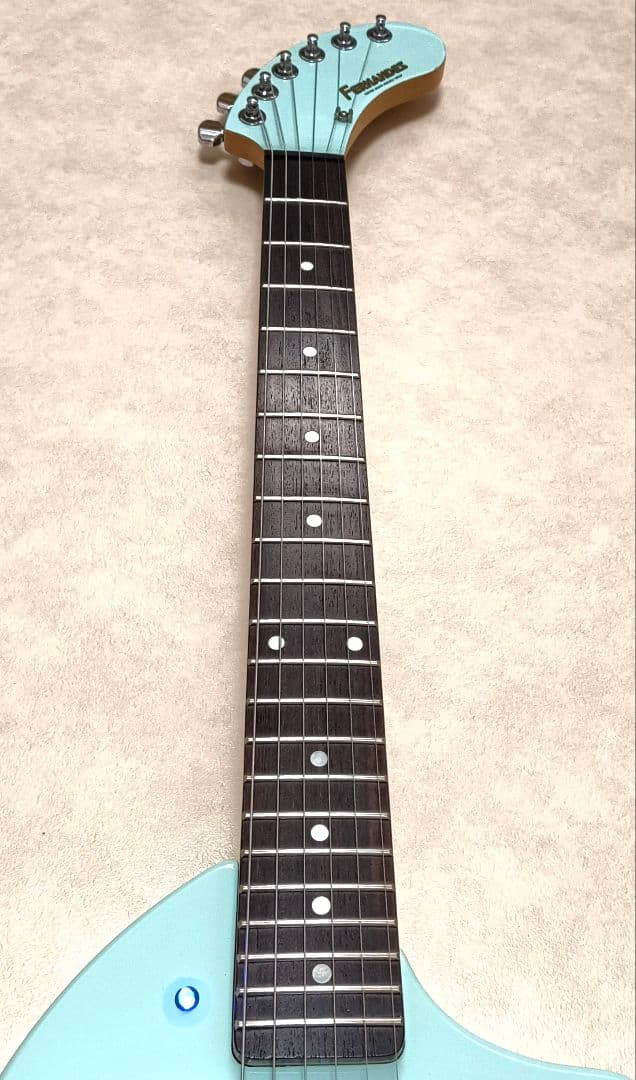 【美品】ZO-3 ライトブルー アンプ内蔵ミニギター 専用ケース付 ぞーさん