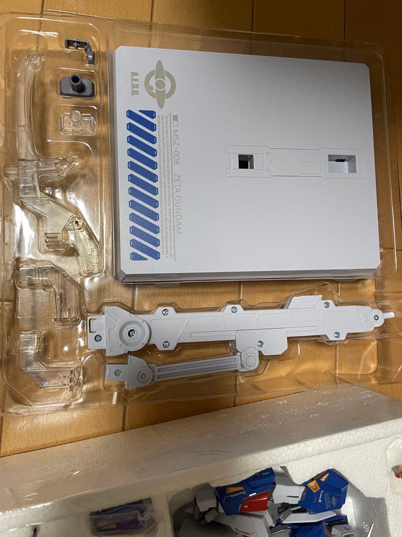 メタルビルドL BUILD Zガンダム　バンダイ