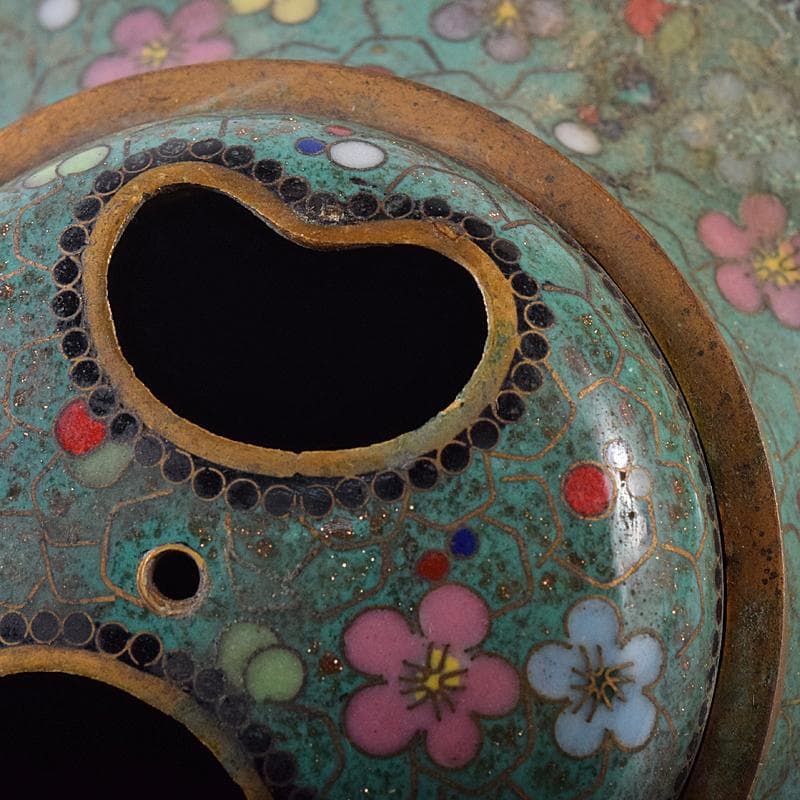 中国　古七宝琺瑯彩　花唐草文　三足蓋爐　香炉　M　R8546