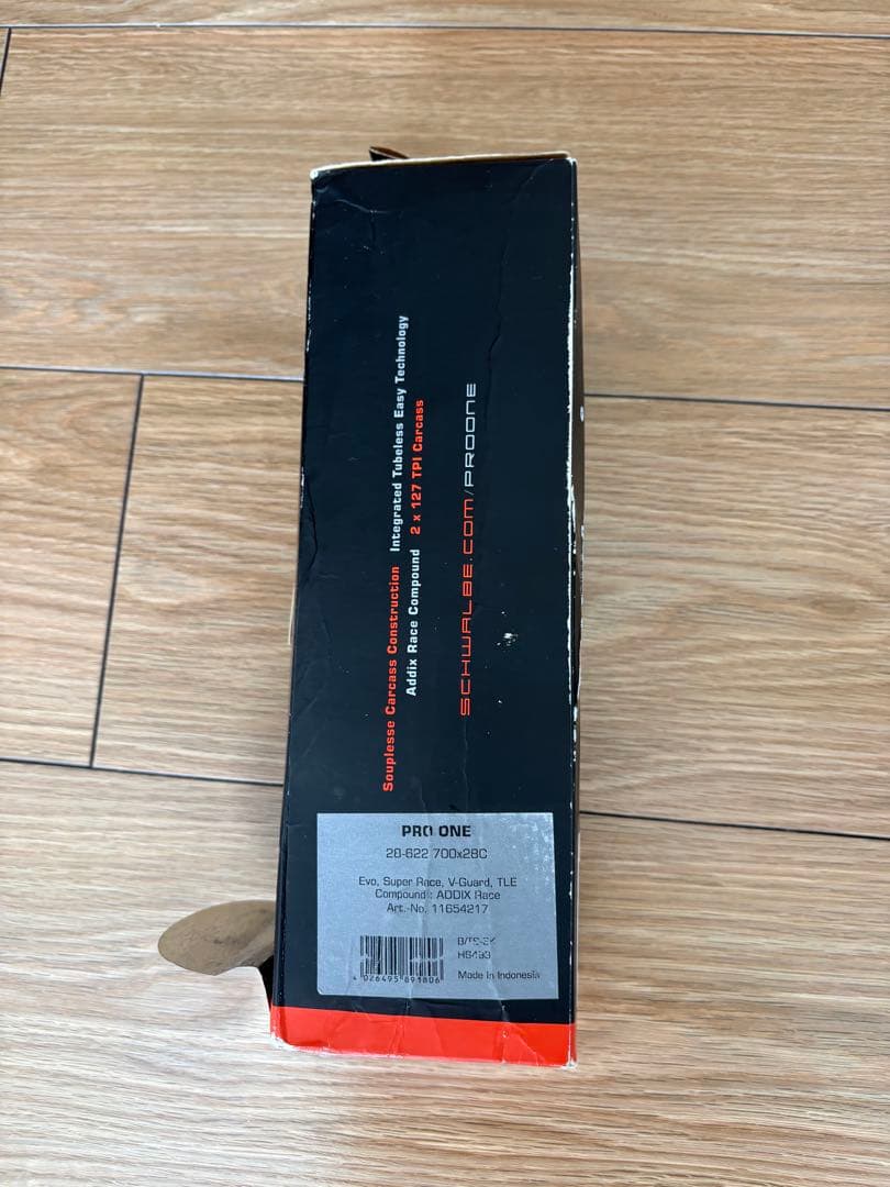 SCHWALBE PRO ONE 700x25C チューブレスタイヤ