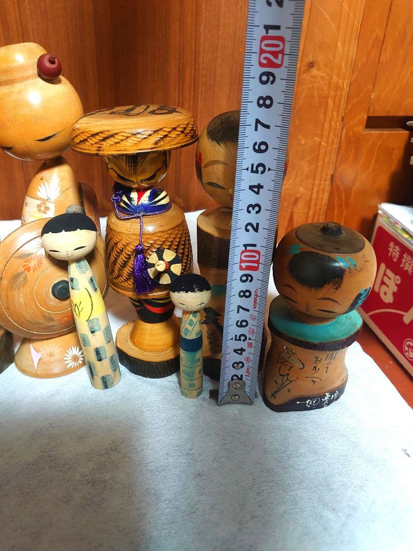 こけし達と白い人 陶器 置物 昭和レトロ