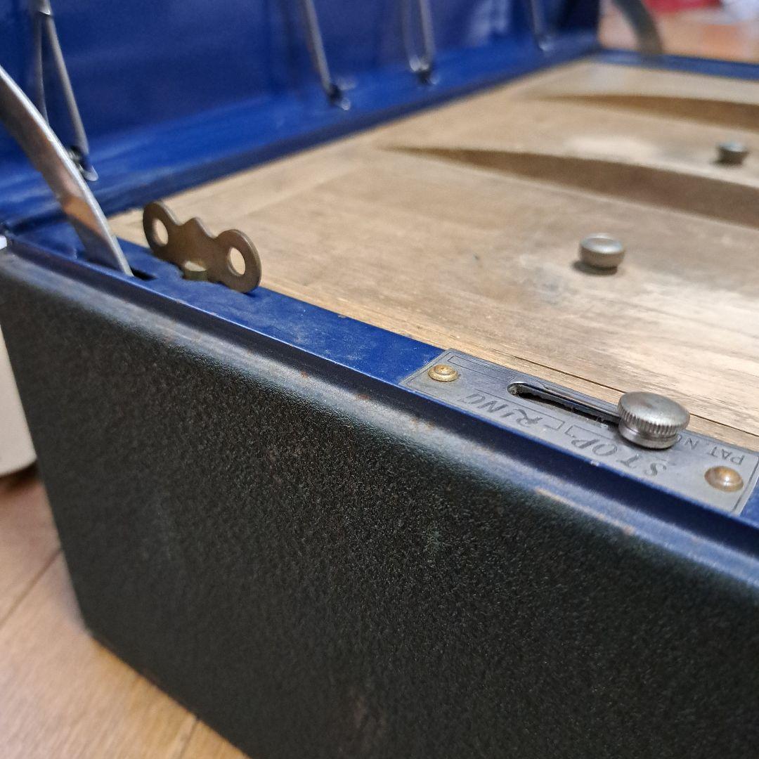 レトロ・アンティーク手提げ金庫 YAMATO CASH BOX 　カギ付き
