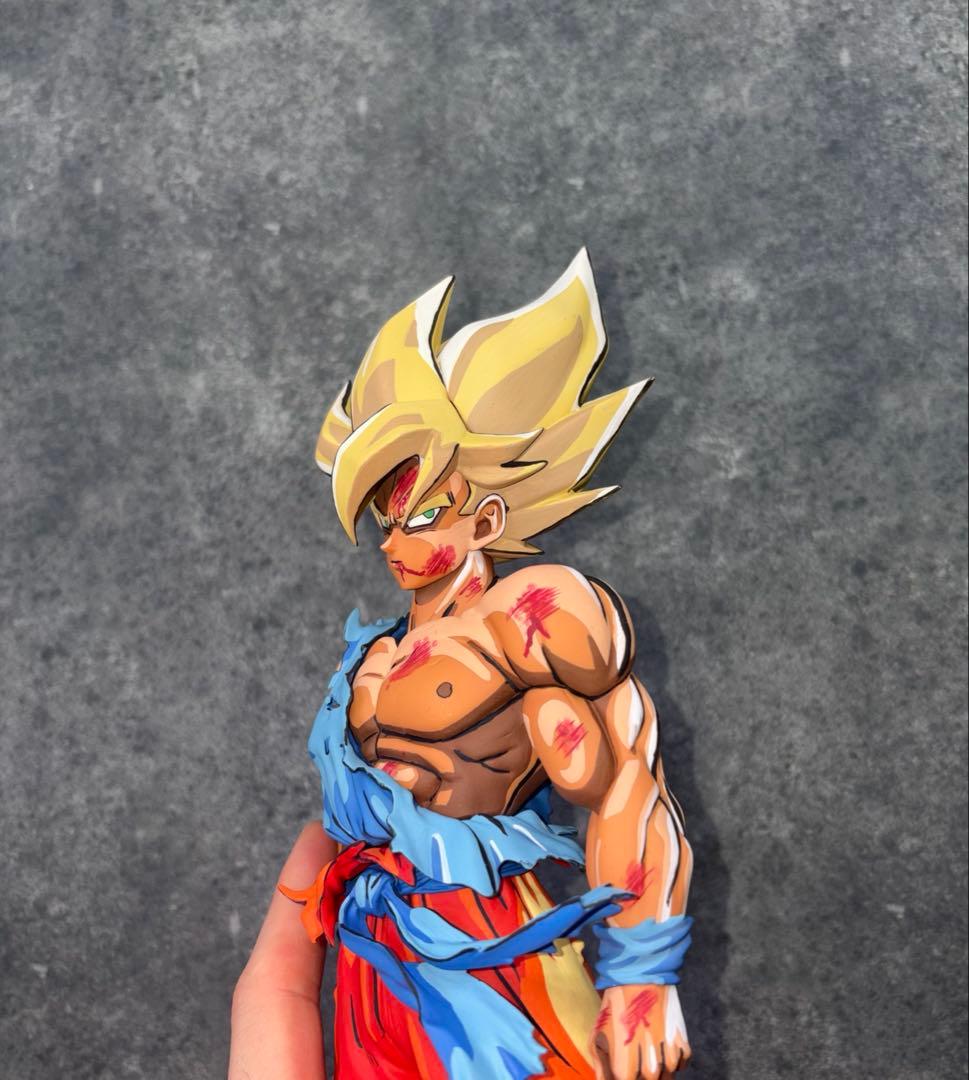 孫悟空　リペイントフィギュア　超サイヤ人