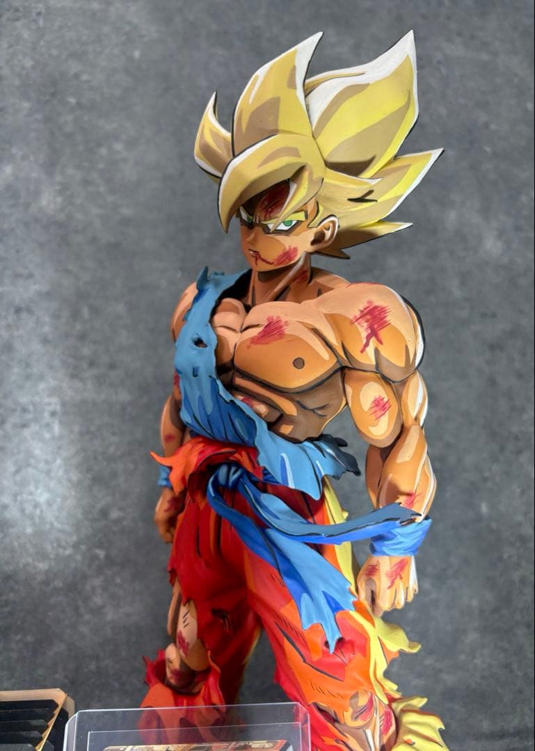 孫悟空　リペイントフィギュア　超サイヤ人