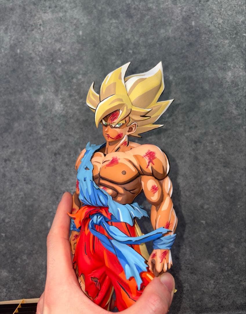 孫悟空　リペイントフィギュア　超サイヤ人
