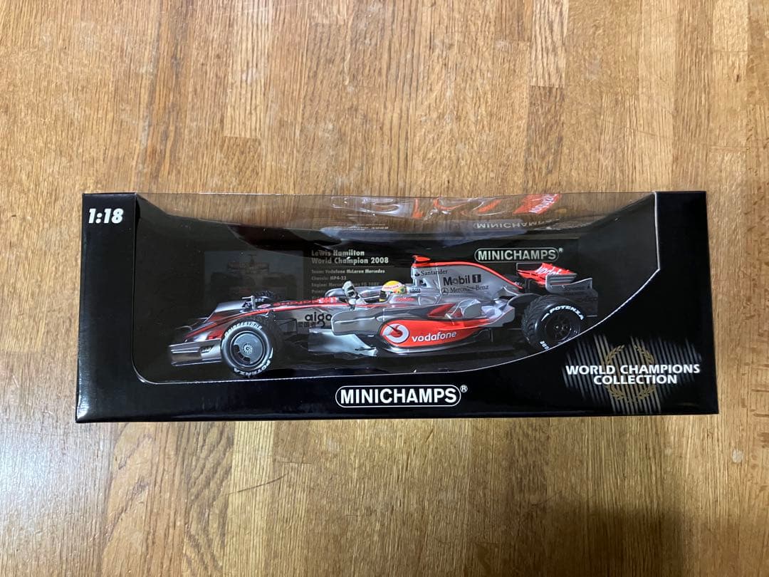 未開封 1/18 Lewis Hamilton ワールドチャンピオン 2008
