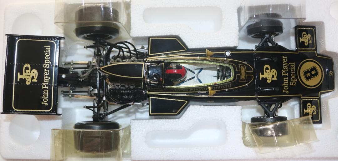 サンスター１／1８　ロータス・フォード７２Ｄ　ＪＰＳ　フィッテパルディ　中古品