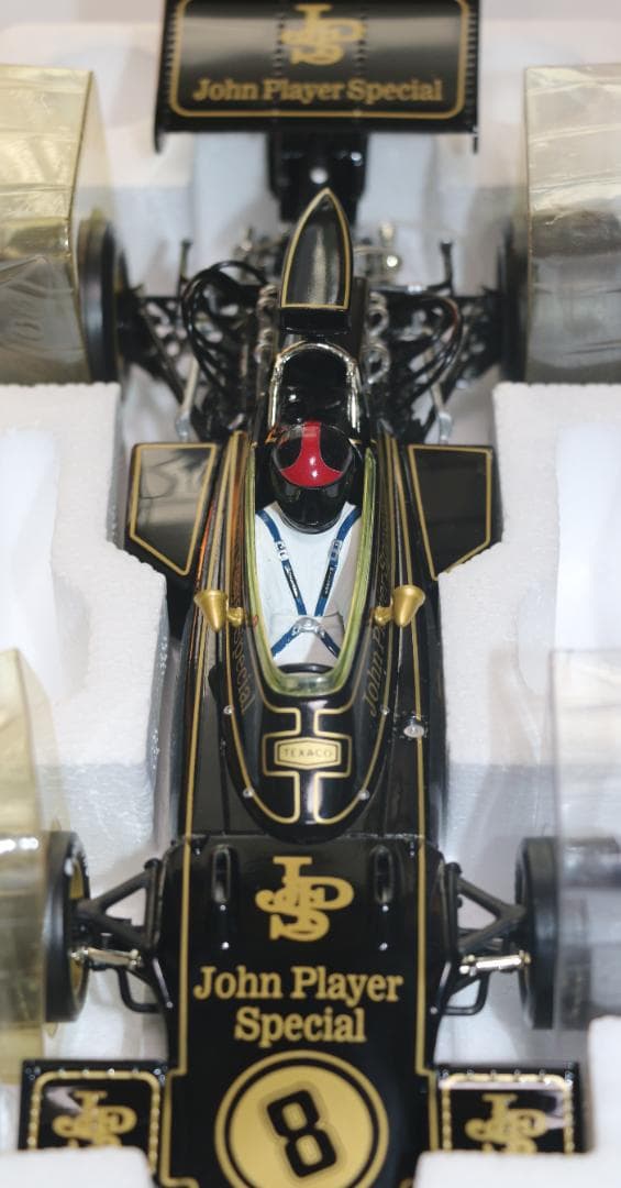 サンスター１／1８　ロータス・フォード７２Ｄ　ＪＰＳ　フィッテパルディ　中古品