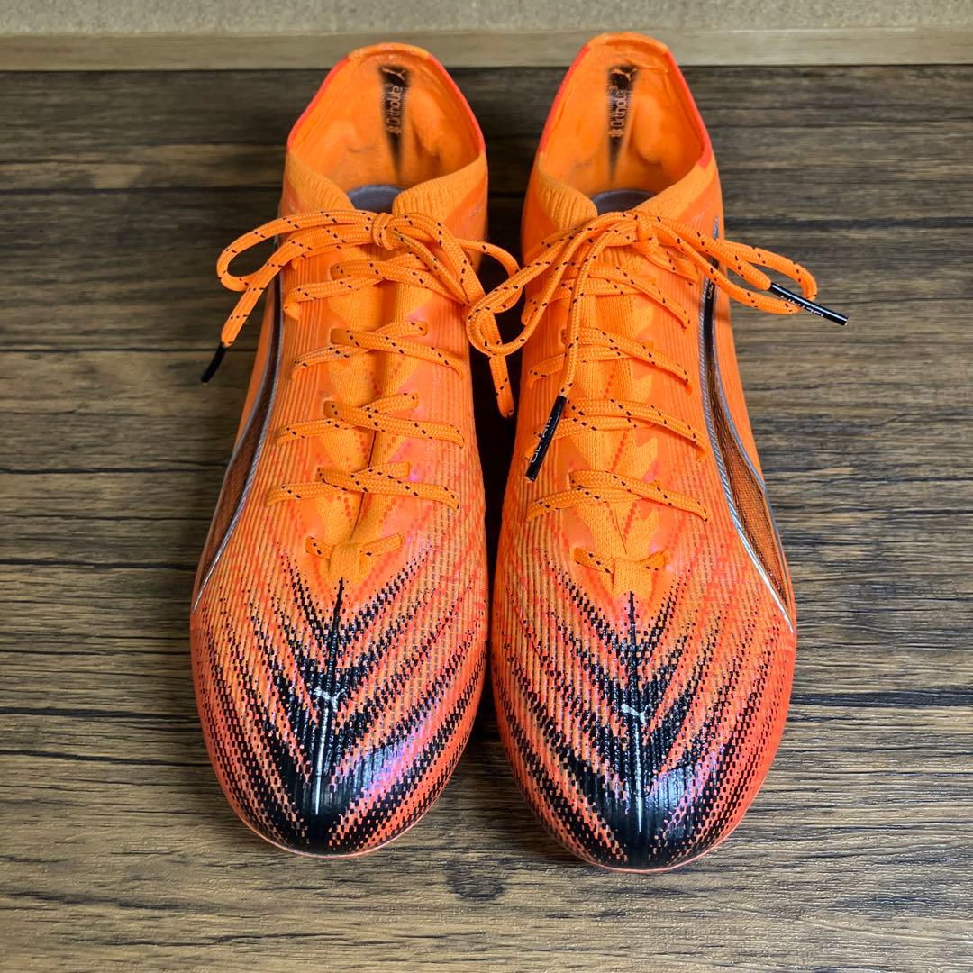 （K26136）★美品★ ウルトラ 6 アルティメット 24.5㎝ サッカー