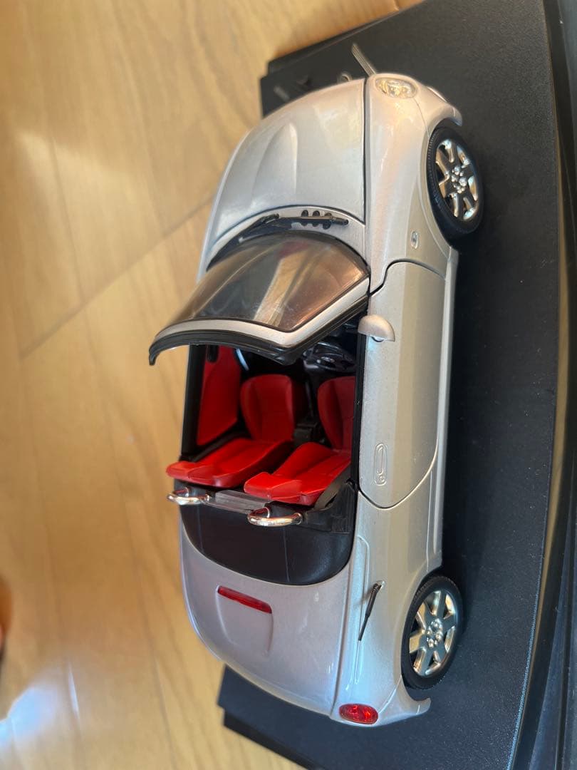 値下げ！ダイハツ コペン 創立100周年記念 1/18モデルミニカー