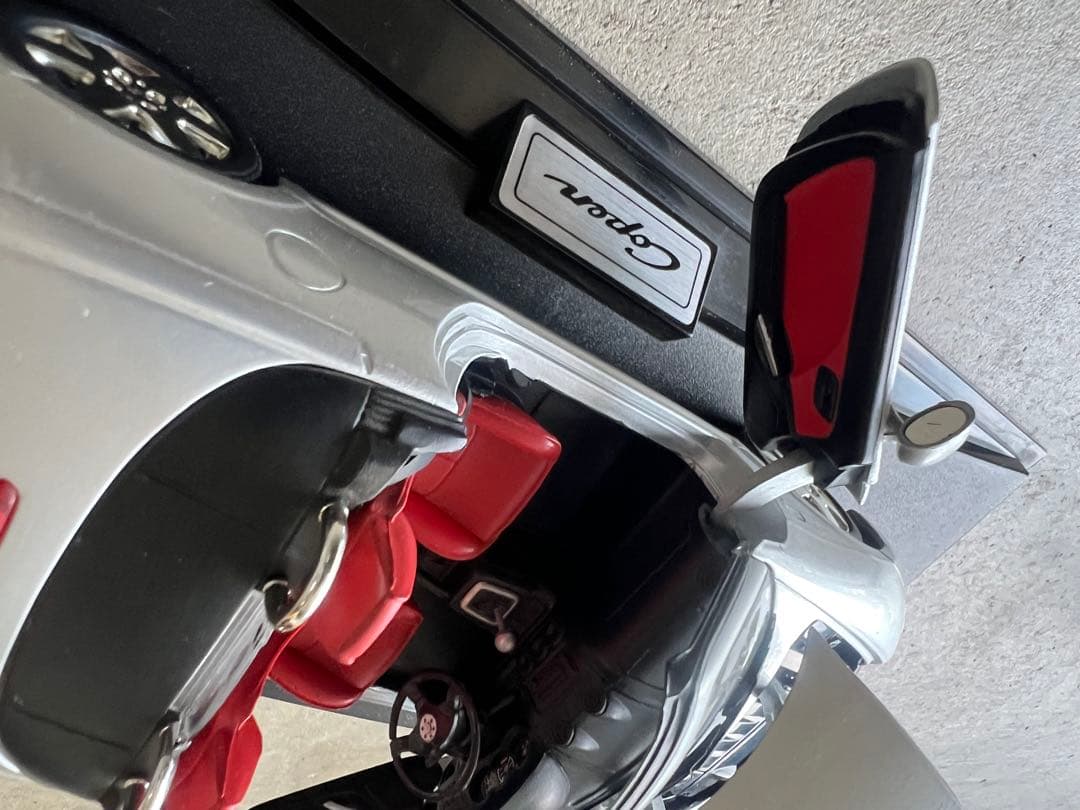 値下げ！ダイハツ コペン 創立100周年記念 1/18モデルミニカー