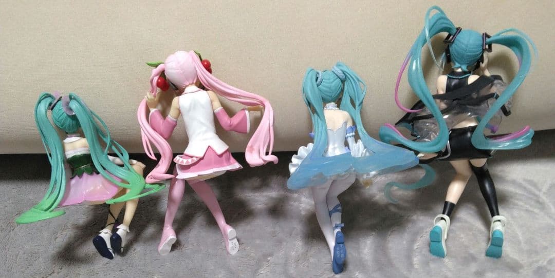 初音ミク・桜ミク フィギュア16体まとめ売り