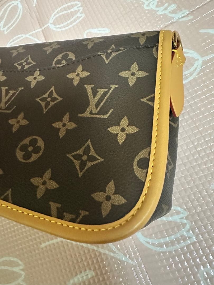 極美品LVノベルティ アンティーク ショルダーバッグ