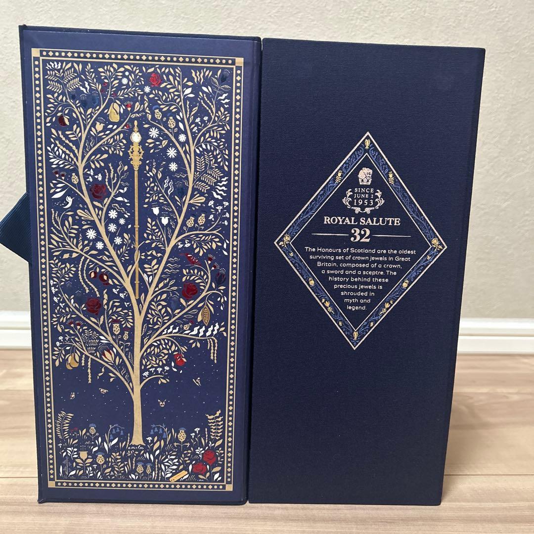 【値下げしました】ロイヤルサルート32年