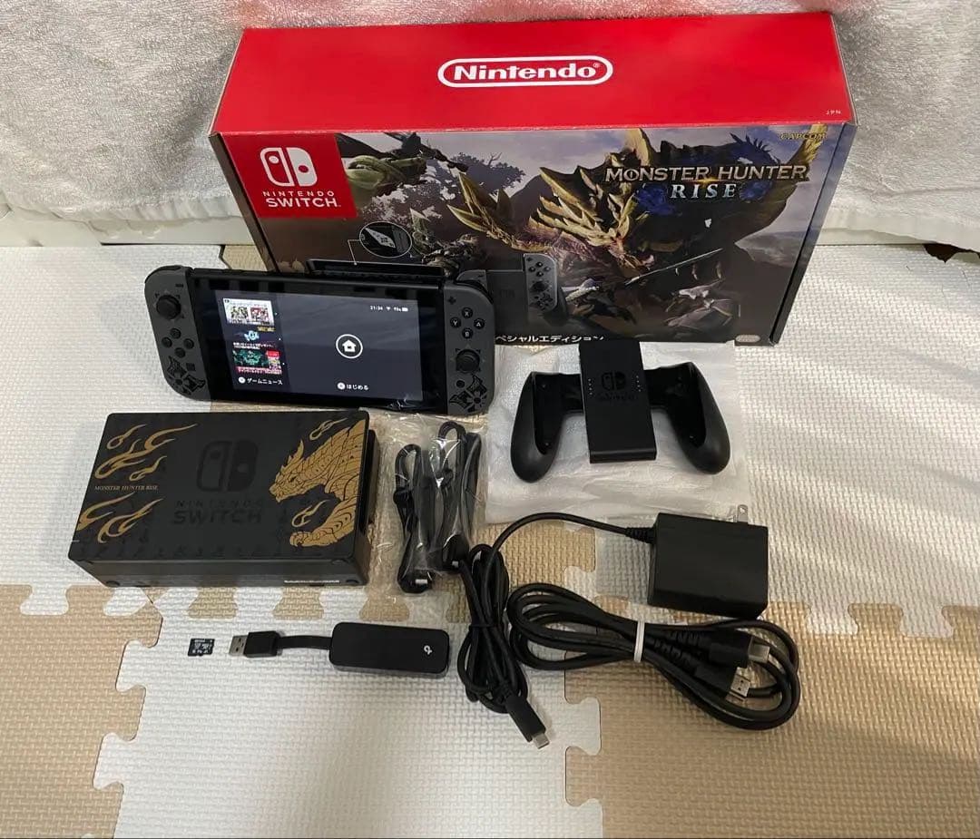 【美品】Nintendo Switch モンハンライズスペシャルエディション